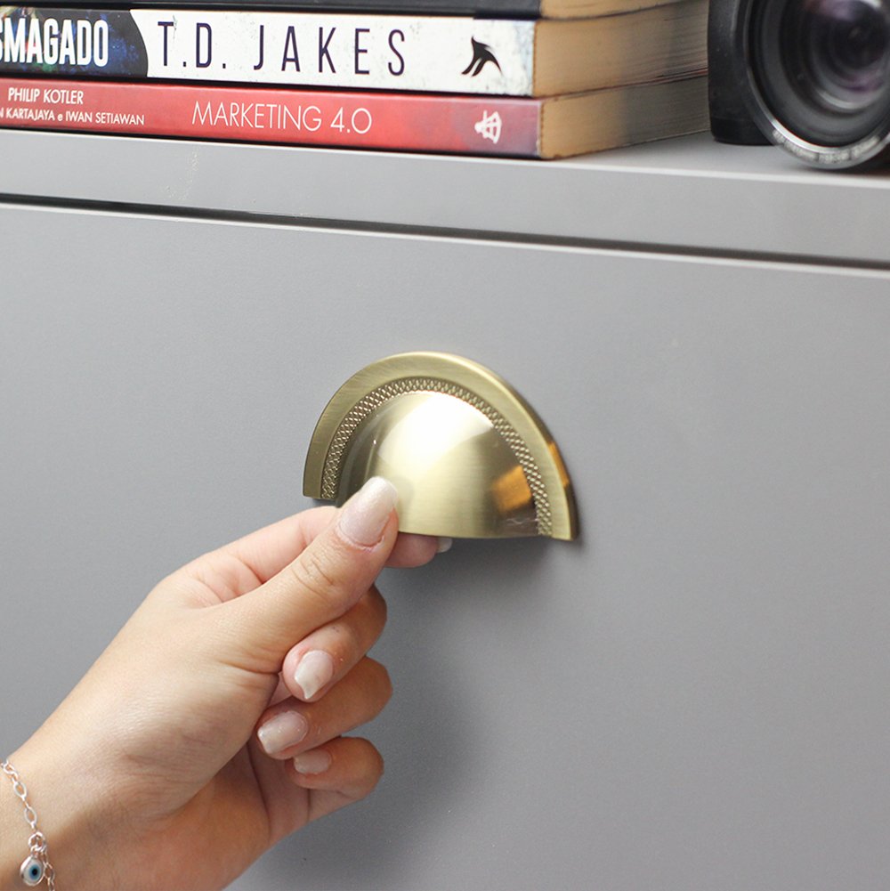 Puxador Concha Shell 64mm Gold Escovado ZP4318 - Zen Design 64MM