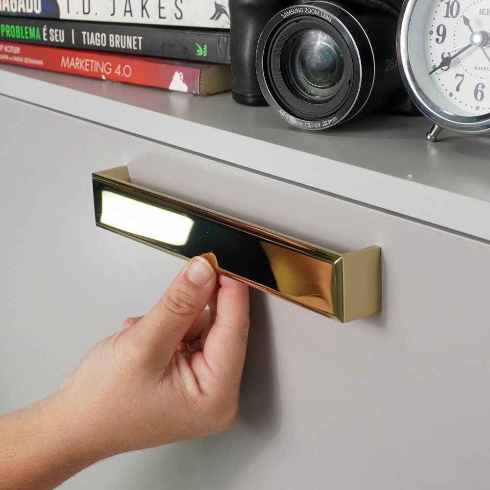 renanaページ Conheça o Prism, o novo puxador da RENNA que combina linhas