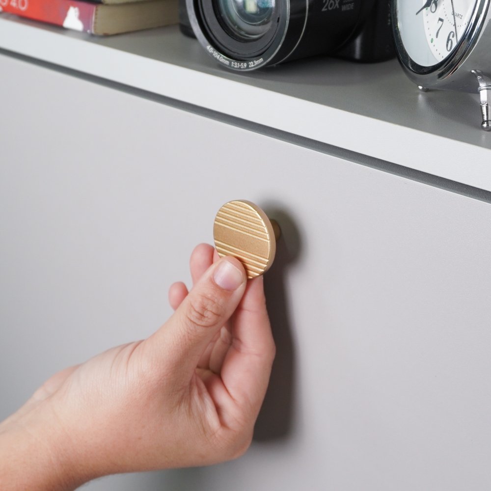 Puxador Ponto Coin P Dourado Matte ZP5768P - Zen Design Único